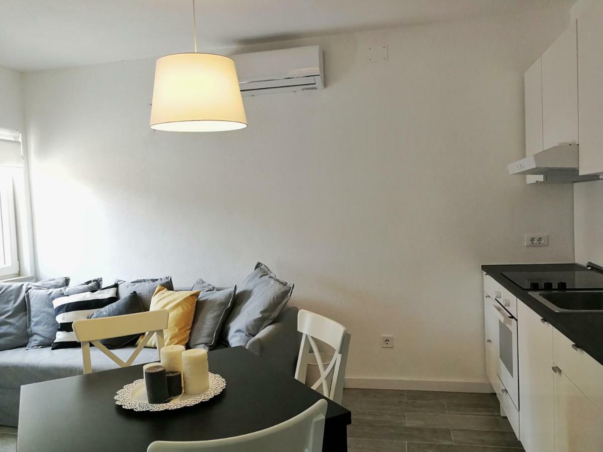 Apartmani Marijana Postira Buitenkant foto